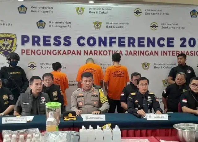 Selundupkan 5,9 Kg Jenis Ganja dan Kokain, 3 Tersangka Ditangkap Bea Cukai Bandara Soetta