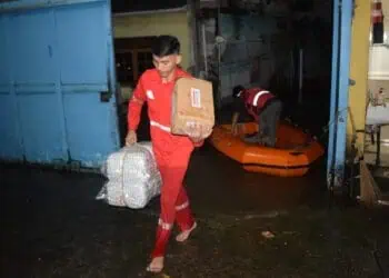 PMI Kota Tangerang Salurkan Bantuan untuk Warga Terdampak Banjir di Candulan