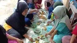 Tradisi Munggahan, salah satunya dengan makan bersama keluarga besar atau masyarakat sekitar lingkungan. (ISTIMEWA)