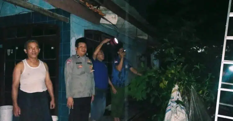 Diduga Korsleting Listrik, 2 Rumah di Bitung Jaya Terbakar