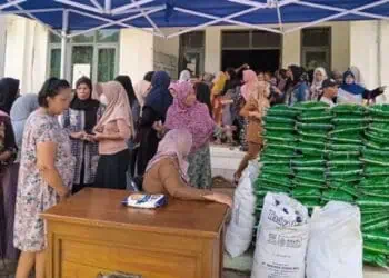 Tekan Kenaikan Harga di Pasaran, PD PBM Gelar Pasar Murah