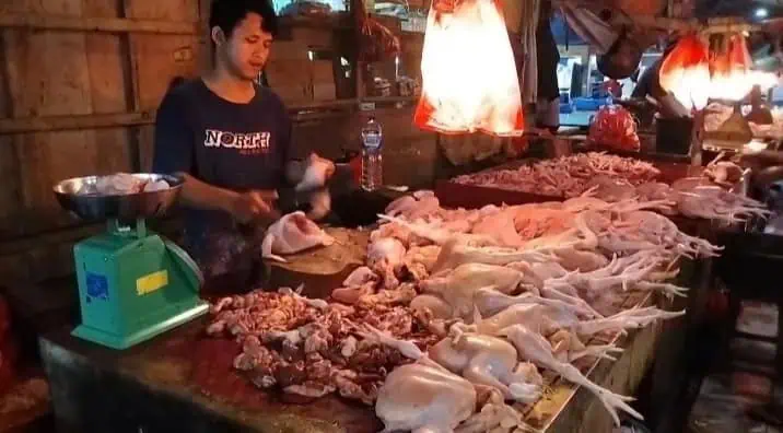Jelang Ramadan, Harga Daging Ayam di Lebak Tembus Rp42 Ribu Per Kg