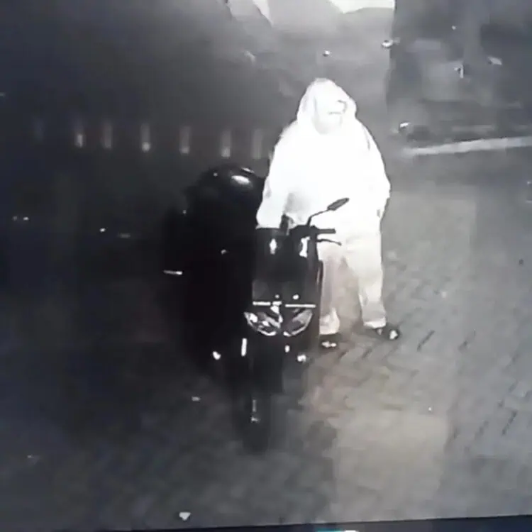 Maling Motor Kembalikan Hasil Curian Melalui Jasa Pengiriman di Pondok Aren