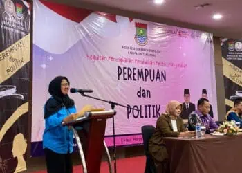 Kepala Bidang Politik Dalam Negeri (Poldagri) dan Ormas Badan Kesbangpol Kabupaten Tangerang, Sapta Laelani saat sambutan. (ISTIMEWA)