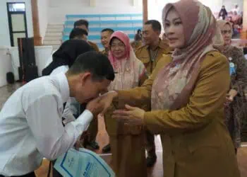 Ratusan P3K Terima SK, Bupati Irna Minta Pegawai Optimalkan Pelayanan