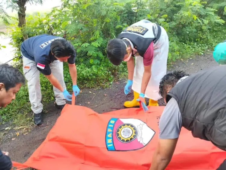 Warga Tanara Digegerkan Penemuan Mayat Tanpa Identitas Bersimbah Darah
