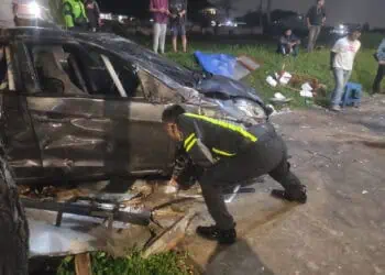 Minibus Tabrak Sepeda Motor dan PKL di BSD, Satu Orang Tewas