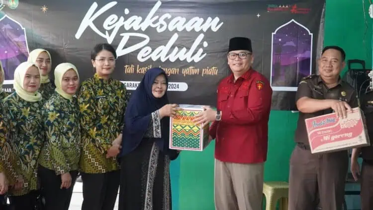 Siapkan 200 Paket Sembako, Bazar Murah Kejari Kabupaten Tangerang Diserbu Warga