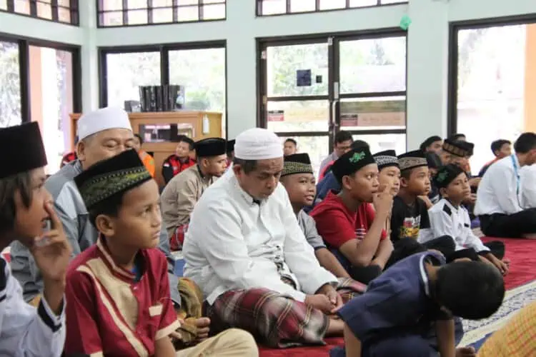Tingkatkan Kepedulian Sosial, PLTU Lontar Santuni Anak Yatim dan Piatu