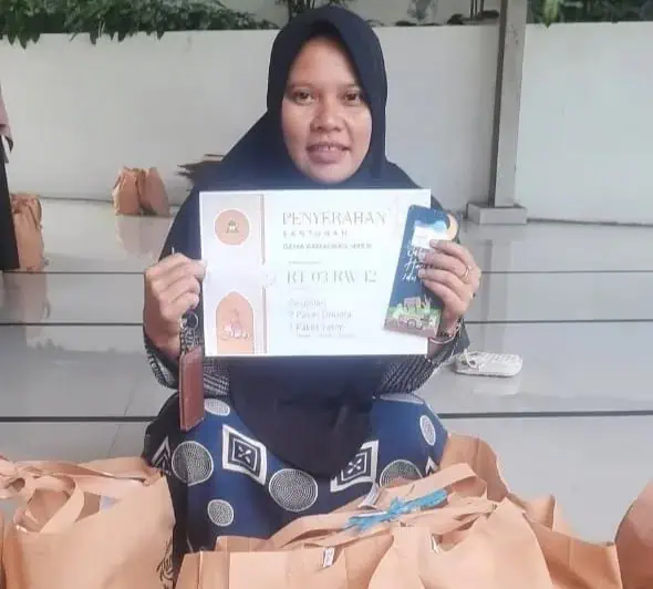 Warga Perum Safira Regency Kota Serang Santuni Ratusan Dhuafa dan Yatim Piatu