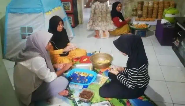 Ramadan, Produsen Kue Banjir Pesanan di Lebak