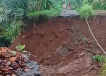 Longsor, Jalan Penghubung Desa di Pandeglang Putus