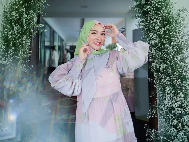 Usai Berhijab, Zaskia Gotik Pilih Break dari Dunia Hiburan