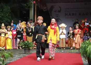 Meriahkan Hari Kartini, SDN Karawaci Baru 1 Kota Tangerang Gelar Fashion Show