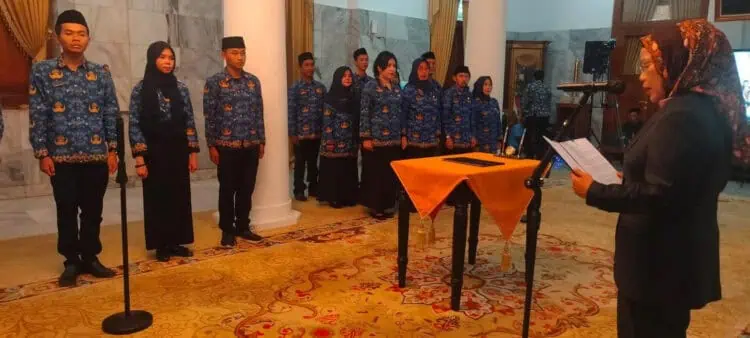 Lantik Ratusan PPPK, Bupati Tatu : Jangan Bergaya Hedonis dan Hindari Berhutang