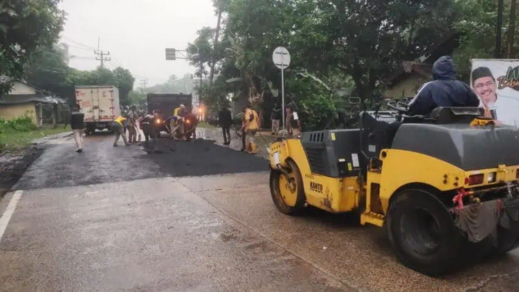 Selesai Diperbaiki, Ruas Jalan Provinsi di Pandeglang Siap Dilalui Pemudik