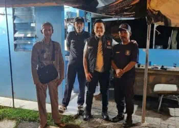 Kasat Reskrim Polresta Tangerang Kompol Arief N Yusuf melakukan patroli ke perumahan. dan (ISTIMEWA)