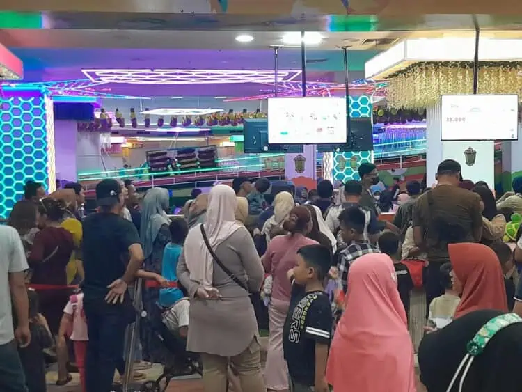 Mall Metropolis di Tangerang Mulai Ramai Pengunjung, Pedagang Masih Mengeluh