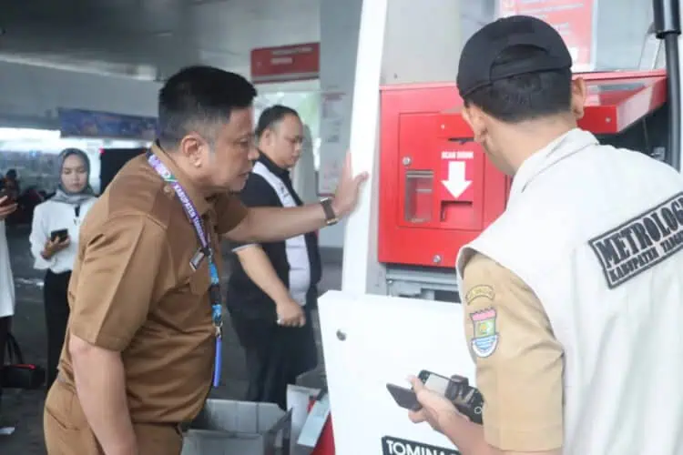 Ada Laporan Dugaan Kecurangan, Disperindag Periksa Segel Dispenser BBM di SPBU Citra Raya