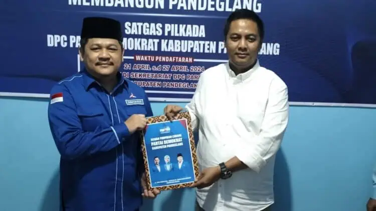 Serahkan Berkas Pendaftaran ke Demokrat, Rifky: Jadikan Pandeglang Rumah Kita Bersama 