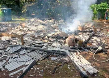 Seorang Anak Laki-laki di Pandeglang Nyaris Terpanggang Saat Rumahnya Terbakar