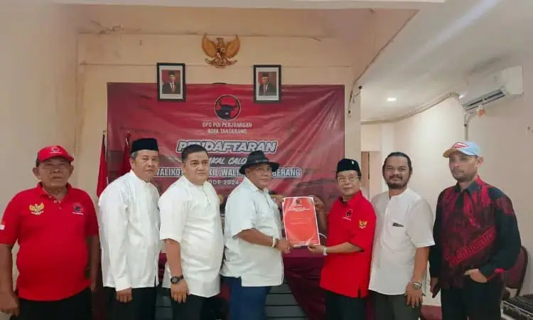 Giliran Maryono Hasan Ambil Formulir Pilkada 2024 di DPC PDI Perjuangan