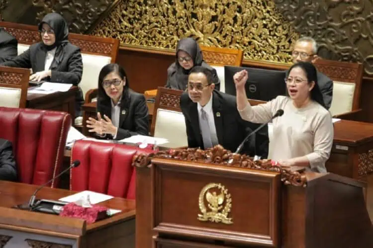 Ditanya Hak Angket, Puan Gelengkan Kepala