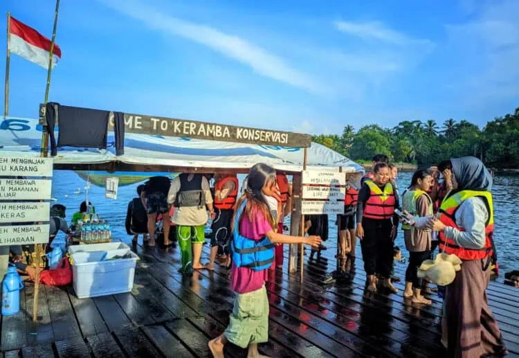 Kunjungi Wisata Keramba Apung Carita, Wisatawan Tetap Diimbau Jaga Ekosistem Laut