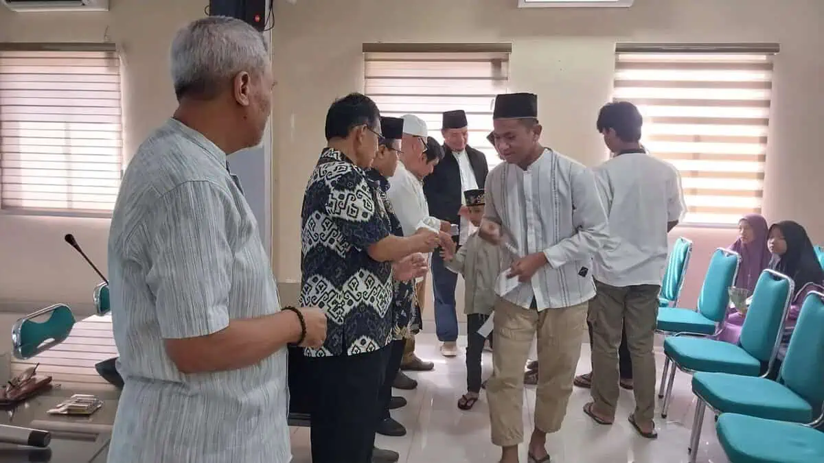 SMK Pustek Serpong Berikan Santunan Kepada Ratusan Yatim Piatu dan Dhuafa Pondok Jagung SMK Pustek Serpong Berikan Santunan Kepada Ratusan Yatim Piatu dan Dhuafa Pondok Jagung