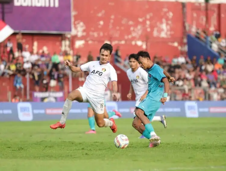 Arema Kalahkan Borneo, Persita Masuk Zona Degradasi