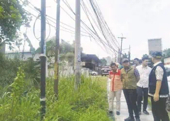 Relokasi Kabel Menjuntai Mulai Dilakukan di Tangsel