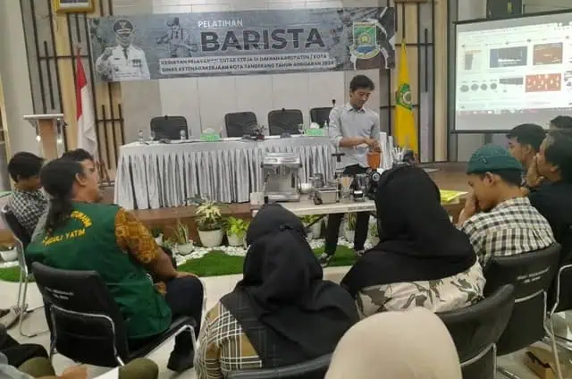 Disnaker Kota Tangerang Gelar Pelatihan Barista di Kecamatan Neglasari