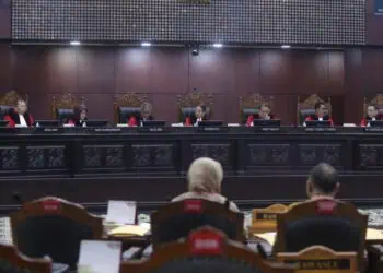 MK Tolak Redenominasi dan Masa Jabatan Parpol