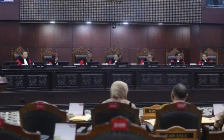 MK Tolak Redenominasi dan Masa Jabatan Parpol