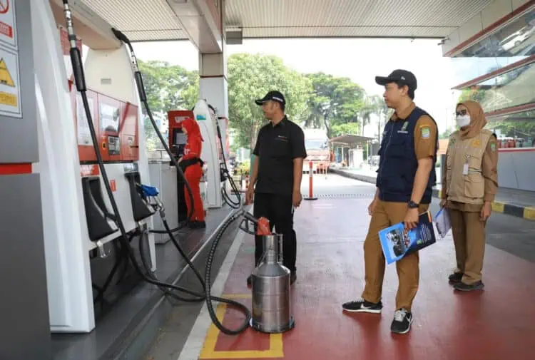 Uji Takar SPBU Jelang Mudik Lebaran 2024 oleh Pemkot Tangerang