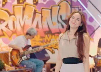 Lirik Lagu Selendang Biru-Happy Asmara