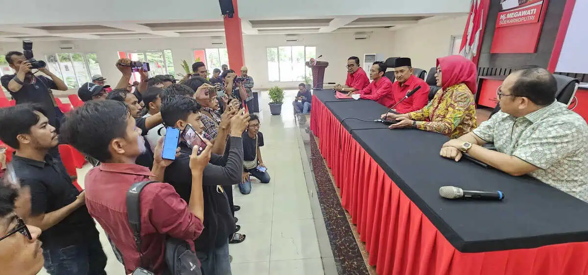 Airin Daftar Penjaringan Bakal Calon Gubernur Banten di PDI Perjuangan Banten Airin Daftar Penjaringan Bakal Calon Gubernur Banten di PDI Perjuangan Banten