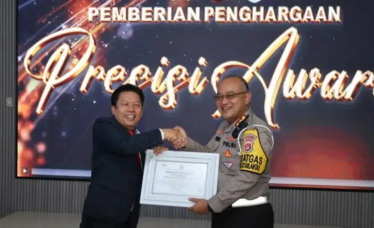 Sukses Laksanakan Ops Ketupat Maung, Lemkapi Beri Ditlantas Polda Banten Penghargaan