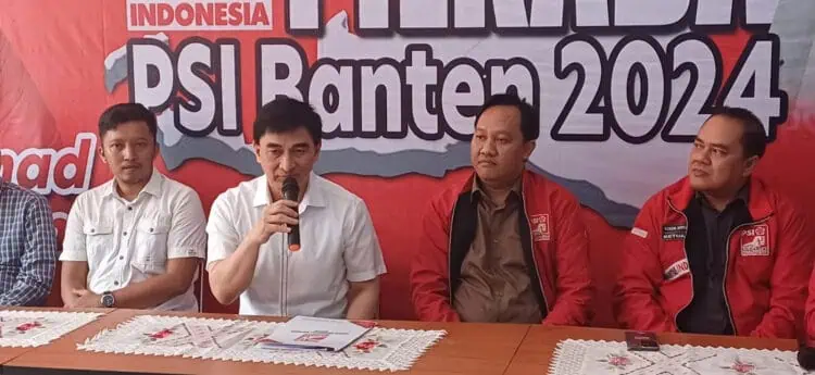 Dimyati Serahkan Formulir Pendaftaran Bakal Calon Gubernur ke PSI