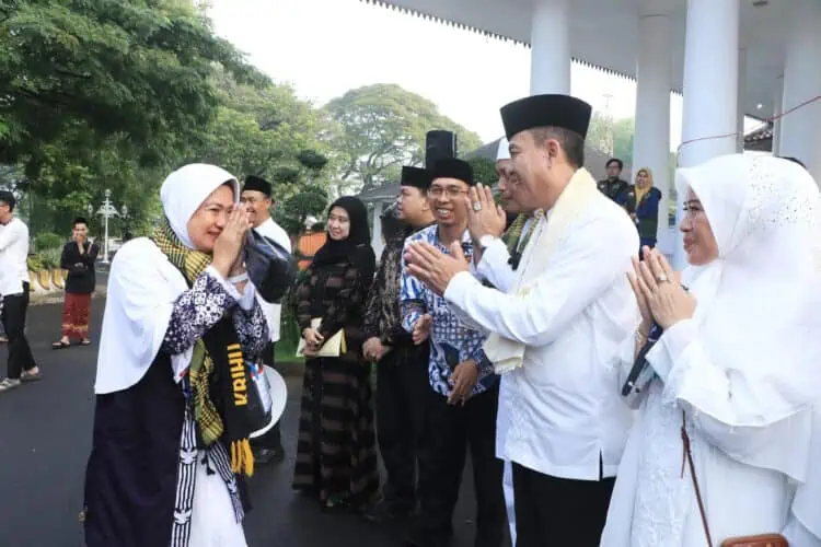 440 Calhaj Asal Kabupaten Serang Diberangkatkan ke Tanah Suci