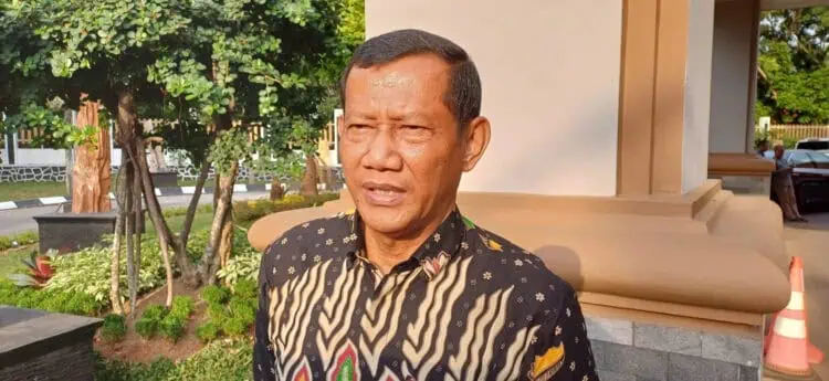 DLHK Banten Serahkan Penanganan Sampah Teluk Labuan ke Pemda