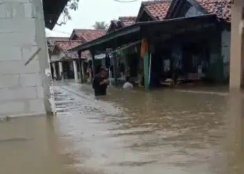 Banjir akibat Luapan Sungai Cisadane. (alfian)