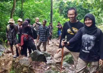 Mahasiswa Biologi UIN SMHB Kuliah Lapang di Gunung Pulosari Pandeglang 
