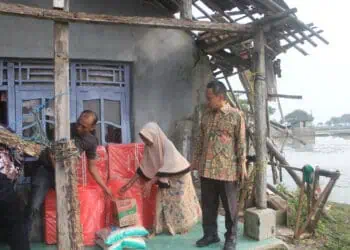 Tinjau Warga yang Tempati RTLH, Ini Yang Dilakukan Pj Walikota Serang 