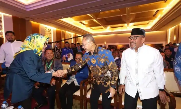 Di Rakornas PAN, Zulkifli Hasan Puji Airin