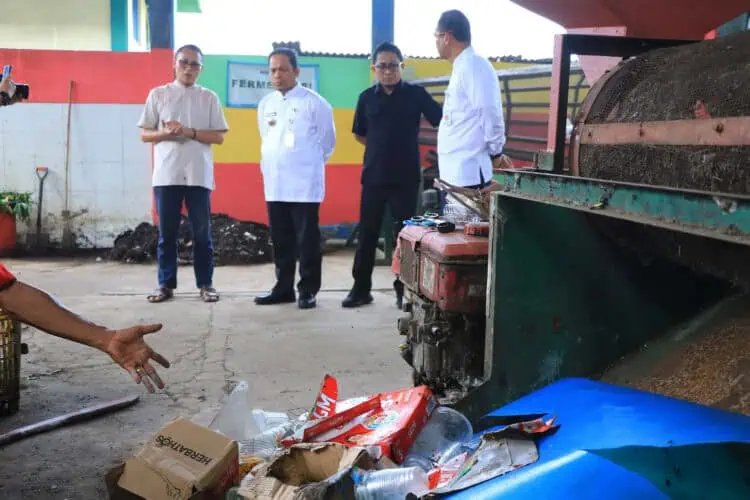 Pj Wali Kota Tangerang Masifkan Olah Sampah Berbasis Masyarakat