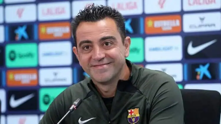 Xavi Hernandez Siap Latih Barca Lagi