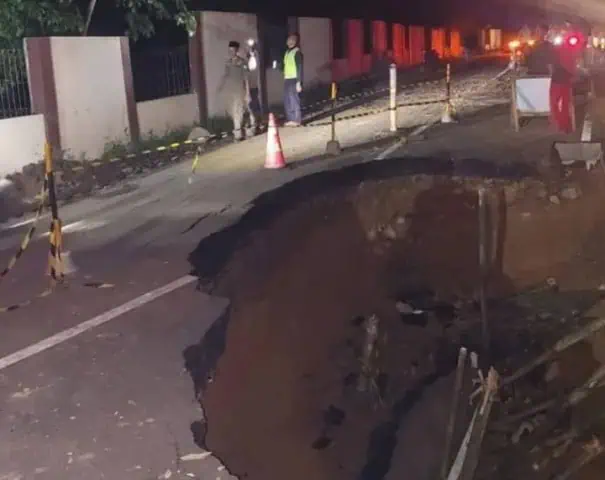 Jalan di Lebak Ambles, Mobil Dilarang Melintas
