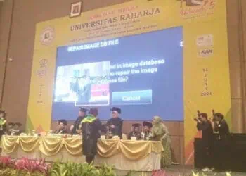 Diwisuda, Lulusan Universitas Raharja Diminta Implementasikan Ilmu di Tengah Masyarakat