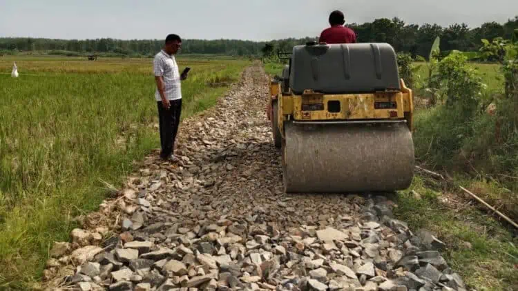 Dibiayai DD, Jalan Ciranca Cikeusik Pandeglang Mulai Dibangun